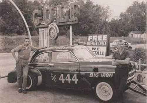 Our founder Aubrey Padgett started drag racing in the 1950's and still drag racing at 85 years old. In 1961-1963 he was Tri-State Champion in the southeast region. He is a member of the Southeast Gasser's Association.